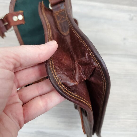 Vintage Avani leather mini messenger style crossbody - Picture 9 of 10